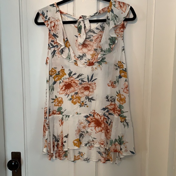 Altard State Floral Flutter Sleeve Flowy Blouse - Picture 4 of 6